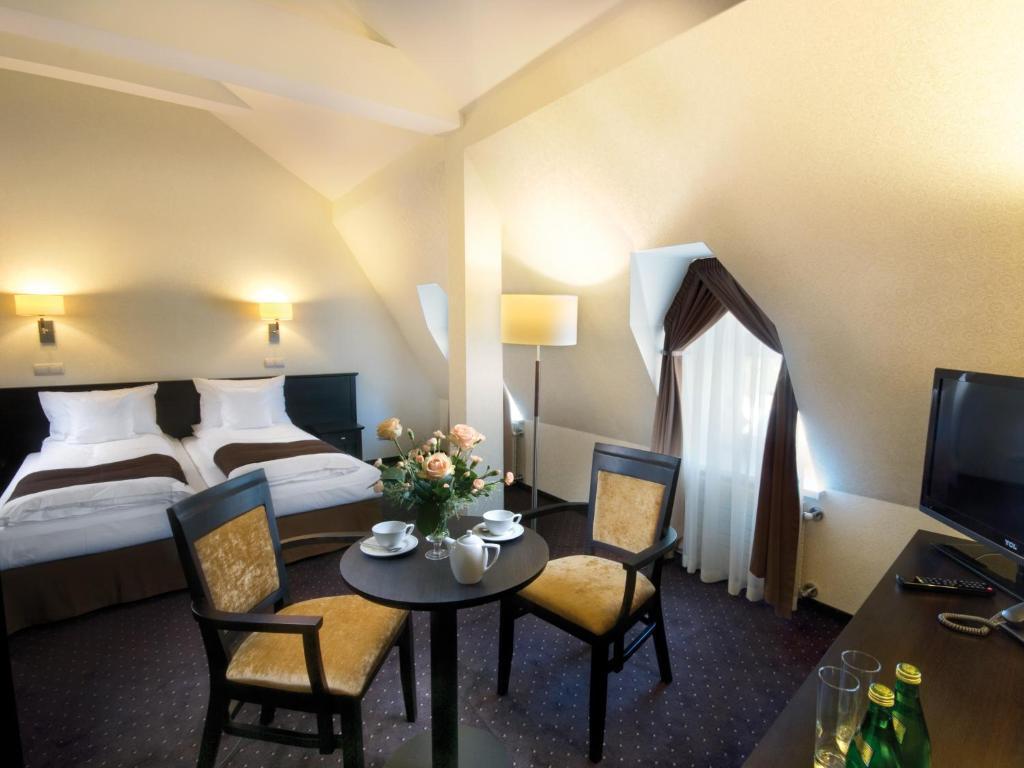 Hotel Senator Zbąszyń Pokoj fotografie